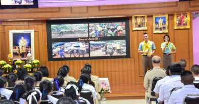 การบรรยายเรื่อง “สถาบันพระมหากษัตริย์กับประเทศไทย” การบรรยายเรื่อง “สถาบันพระมหากษัตริย์กับประเทศไทย”